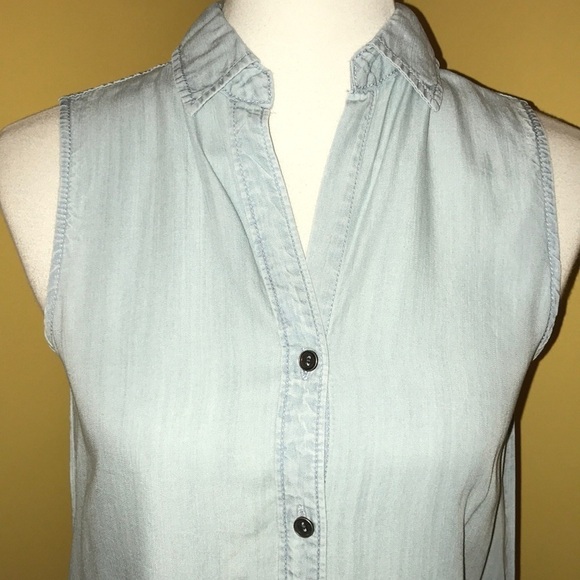 🌴 BeachLunchLounge button down shirt - Picture 2 of 5